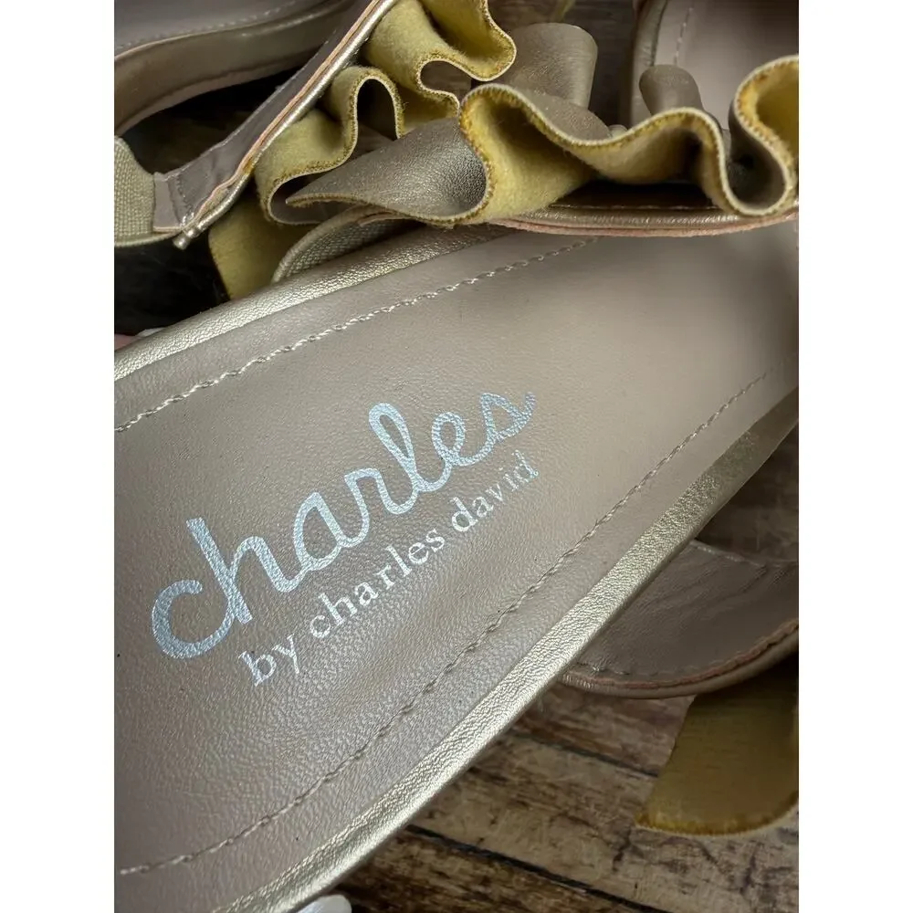 Charles‎ by Charles David Royals gold ruffle block heel slide sandals 7